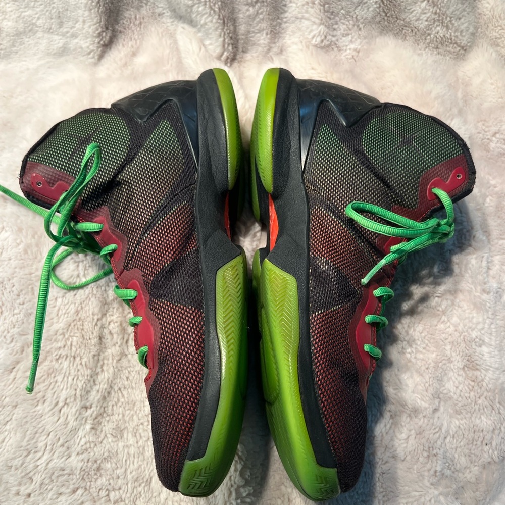 JORDAN SUPER FLY4 MARVIN THE MARTIAN MENS MULTICOLOR SNEAKERS SIZE 10 - Picture 3 of 9